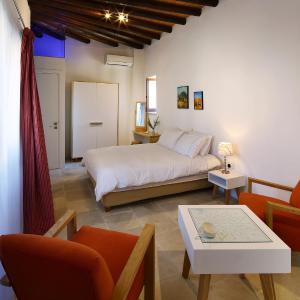 Superior Double Room with Balcony