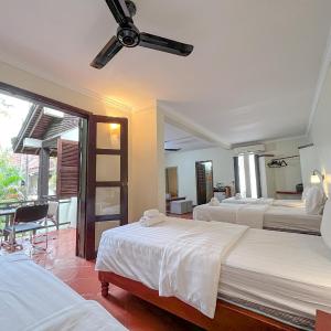 Deluxe Family Room