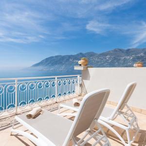 Junior Suite with Balcony