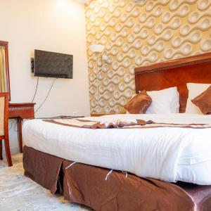 Single Room with Bathroom
