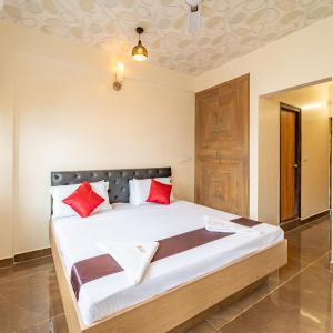 King Room with Balcony