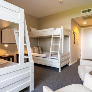 Deluxe Quadruple Room with Seaview