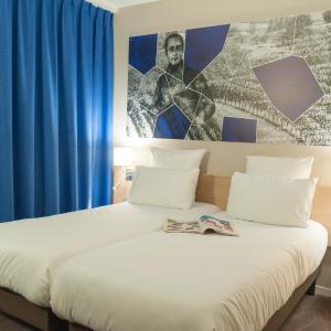 Standard Room with Two Beds