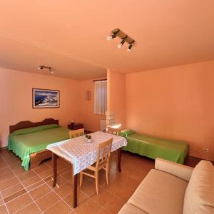 Basic Triple Room