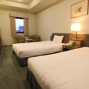Twin Room with City View