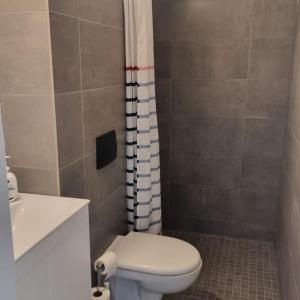 Twin Room with Private Bathroom