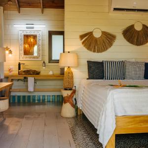 Deluxe Double Room with Sea View Tree Frog
