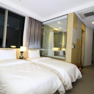 Deluxe Twin Room(Bathtub Random)