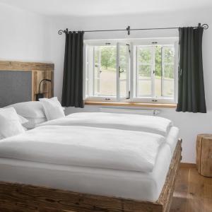 Two-Bedroom Apartment with Balcony