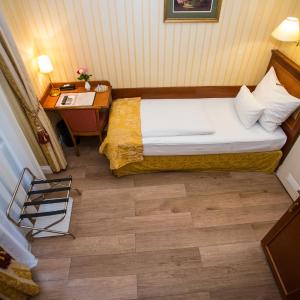 Small Single Room