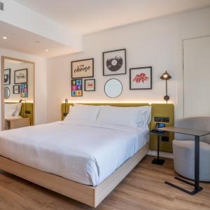 King Room - Mobility Accessible 