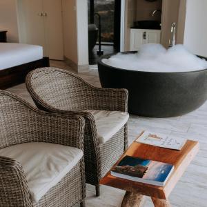 Valley View Suite