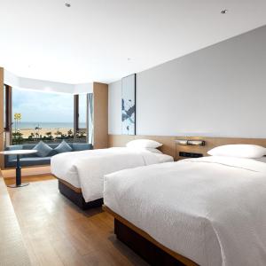 Superior Double Room with Two Double Beds and Ocean View