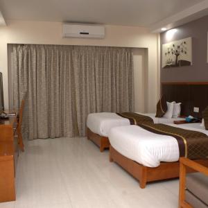 Twin Room with View