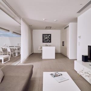 Divinity Bliss 1 bedroom sea view 