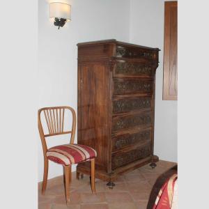Large Two-Bedroom Apartment (4 Adults)
