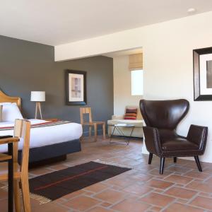 King Suite - Ground Floor- Men Only