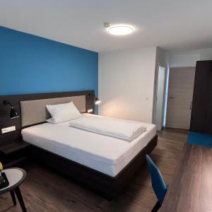 King Room with Balcony