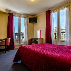 Double Room with View