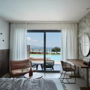 Bungalow - Water Front with Sharing Pool