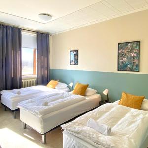 Economy Quadruple Room with Shared Bathroom
