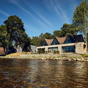 Mallard - 3 Bedroom Luxury Waterfront Chalet