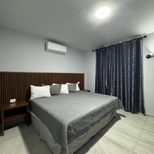 Deluxe Queen Studio 