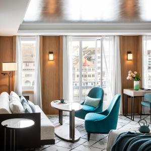 Riverside King Junior Suite