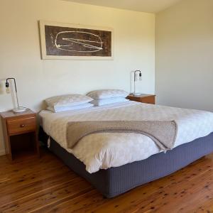 One Bedroom Cottage - Grevillea Deluxe Cottage