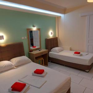 Economy Studio (3 Adults)