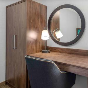 Double Room - Mobility/Hearing Access with Bathtub