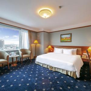 Deluxe Queen Room