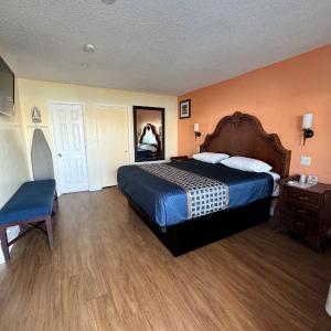 King Room - Non-Smoking