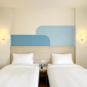 Twin Room with Balcony