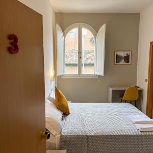 Single Room with Private Bathroom