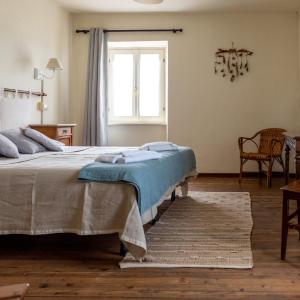 Double or Twin Room with Shared Bathroom