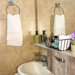 Twin Room with Bathroom