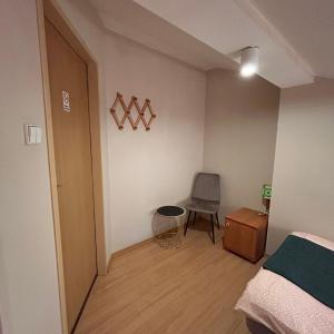 Standard Single Room with Shared Bathroom