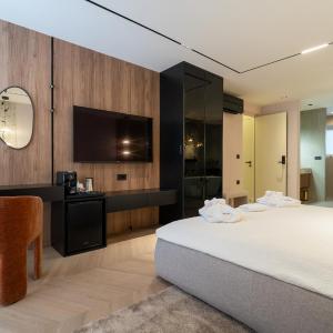Deluxe Double Room with Bath