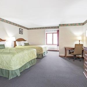 Deluxe Double Room with Two Double Beds - Non-Smoking