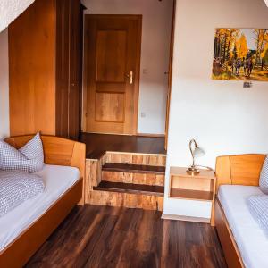 Twin Room with Private Bathroom