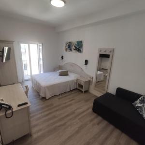 Deluxe Double or Twin Room with Balcony
