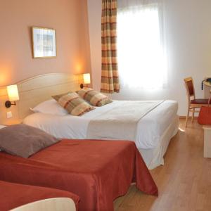 Family Room (2 Adults + 2 Children)