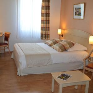 Double Room with Living Room Area