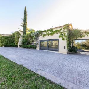 Eight-Bedroom House