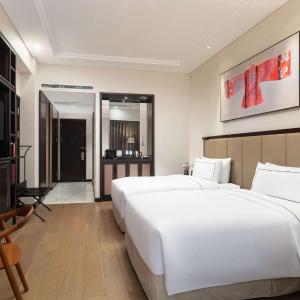 Deluxe Twin Room with Balcony
