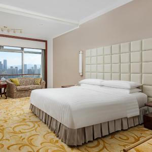 Deluxe Double Room (2 Adults + 1 Child)