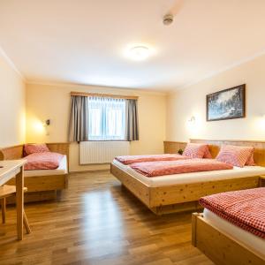 Multi bed room