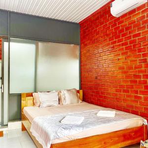 Queen Room with Garden View