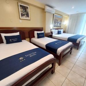 Luxury Triple Room